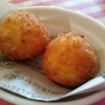 ハンバーグレストランHACHI - クリームコロッケ・2個(208円)