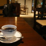 コーヒーと店内の様子