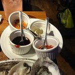 OysterBar ToToBENE  - チリソース、ケチャップ、酢、ポン酢