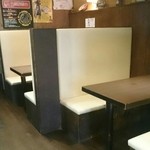 三麺流 武者麺 - テーブル席