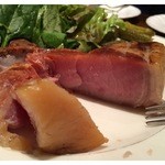 ケルンよしもと  - 自家製骨付き豚のスモークハム