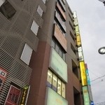 nikutochi-zunoomise - 駅前のビル、7階