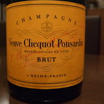 ワッシーズダイニングスープル - ヴーヴ・クリコ ポンサルダン （シャンパン）