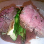 エル ブランシュ - 今日のメイン　バイヨンヌ豚のポワレ、粒マスタードソース