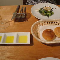 オッジ ダルマット 西麻布店 - パン