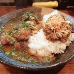 カレーノトリコ - 今日はあいがけチキンの15辛で〜(^_−)−☆ インドカレーのトリコになりました〜(^_−)−☆