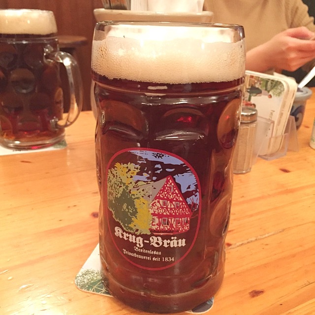 シリーズ 座って飲み 且つ食う 川向こうに着目する By シヌモノビンボー Atschel フランクフルト ドイツ料理 食べログ