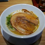 珍遊 - 濃厚鶏豚骨ラーメン（850円）