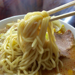 喜八 - H28.01.30 味噌ラーメン 中盛 中辛「麺」リフト