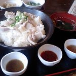 Horumonyataimotsutama - 豚バラ丼
