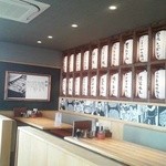 Nagahama Tonkotsu Ra-Men Ichi Banken - 店内奥側。