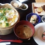 いろり料理 九段 波兎 - 兎セット　蟹せいろ蒸しごはん