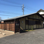 胡蝶庵 仙波 - まさに快晴下の全景