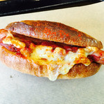 ミックスプラスベーカリー - サルサグラタンドッグ ￥330