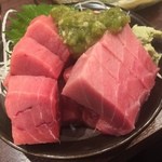 豪快 立ち寿司 - インド鮪の中トロブツ切り900円