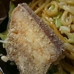 極太濁流ラーメン ら・けいこ - 皮付き豚バラ揚げ♪