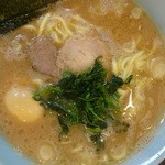 寿々喜家 - ラーメン中・800円　味玉100円