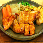 ホーム くっくわかばやし - 若鶏のたった焼き定食 (お昼 700円) 味噌汁 漬物 ご飯付き