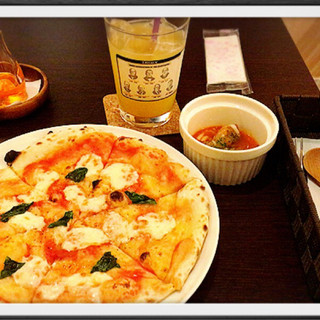 ピッツァ マジョリタ_0