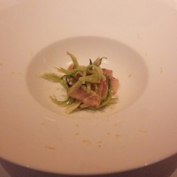 イタリアン オット - メカジキのスモークとプンタレッラ