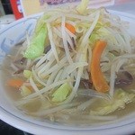 野菜たっぷりタンメンの店大久保 - 凄い野菜です