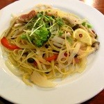 PEACE - 茶美豚ベーコンと彩り野菜のレモンペペロンチーノ