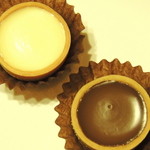 MAISON CACAO - 生チョコタルト ホワイト／ビター 各250円