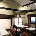 きさんじな - 店内。禁煙の2階