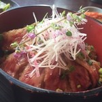 米沢牛焼肉 仔虎 - 究極の炙り丼接写