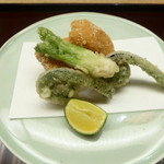 天神橋 青木 - こごみ、たらのめ、帆立貝のおかき揚げ