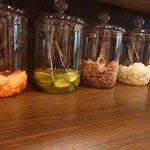 カレーのマグナム  - ピクルスたち