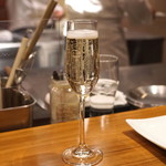 AU GAMIN DE TOKIO - まずは、シャンパンで乾杯