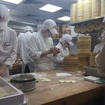 Din Tai Fung - 鼎泰豐さんではおなじみの光景です!!