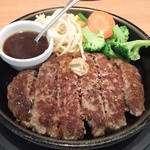 ペッパーランチ - 肉塊ハンバーグ300gライス抜きブロッコリートッピング 1070円(税込)