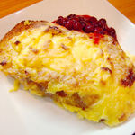 キッチンオット - ミックスベリーのフレンチトースト（ディナータイムメニュー）