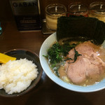 寿々喜家 曙町店 - ラーメン並＋チャーシュー＋海苔＋ライス小