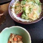 Aiya - 定食のサラダ、小鉢