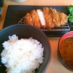 Ebisu Katsu Sai - 三元麦豚の厚切りロース(1220円)