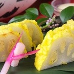 h Ichigoya - ピリッとした辛みとレンコンのサクサク歯ごたえが人気の熊本の郷土料理、「揚げたて辛子レンコン」。