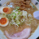 こってりらーめん誉 - 味噌ラーメン（味玉、麵少なめ、油少なめ、メンマ増し）