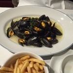 シェ シロ - 2016・1月　モンサンミッシェル産ムール貝の白ワイン蒸し