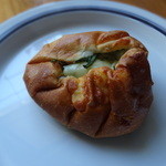 よねこベーカリー - 鎌倉野菜のカレーライスパン