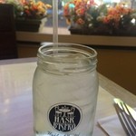 HASR BISTRO - お水のジャー可愛い