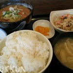 モッちゃん - もつ煮込み定食 500円