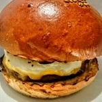 Becker's - 2種のチーズバーガー（ベッカーズ秋葉原店）