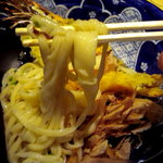 釜揚げうどん　水山 - うどんは手延べだけに太さがばらばらです