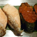 魚がし日本一 - 炙りとろサーモン（塩）税込７５円、いくら　税込２００円