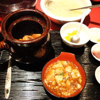 金香楼 - 豚バラ肉の特製タレ壷煮＋豆腐煮込み