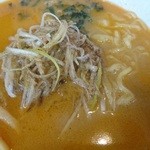 麺屋 味蔵 - ネギがジャンクな味付けです