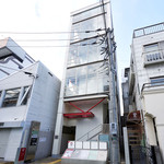 元祖トマトラーメンと辛麺と元祖トマトもつ鍋 三味 - 大名店入口外観２